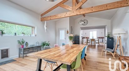 Maison 7 pièces de 180 m² à Saint-Jean-les-Deux-Jumeaux (77660)