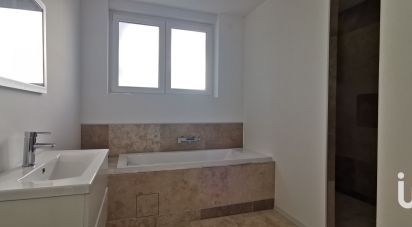 Maison 5 pièces de 210 m² à Puttelange-aux-Lacs (57510)