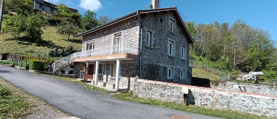 House 5 rooms of 109 m² in La Tourette (42380)