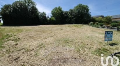 Land of 936 m² in Curan (12410)