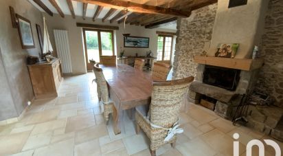 House 8 rooms of 197 m² in Boissy-le-Sec (91870)