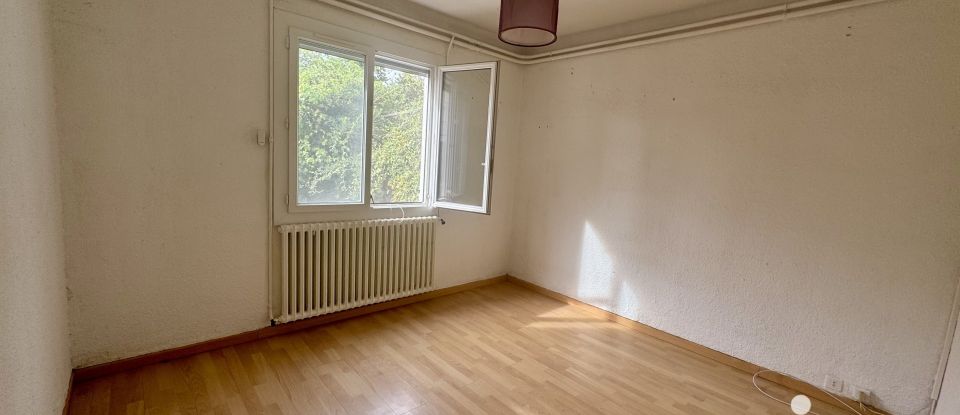 Maison 4 pièces de 97 m² à Roquemaure (30150)