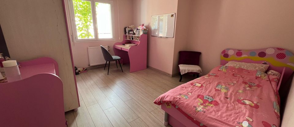 Maison 5 pièces de 169 m² à Veyre-Monton (63960)