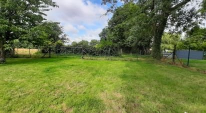 Land of 903 m² in Vignacourt (80650)