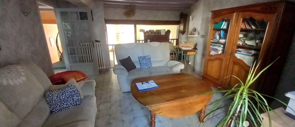 Village house 7 rooms of 168 m² in Villaines-la-Juhel (53700)