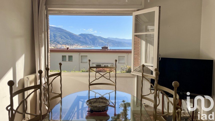 Appartement 3 pièces de 65 m² à Roquebrune-Cap-Martin (06190)