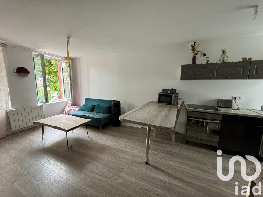 Immeuble de 104 m² à Breteuil (27160)