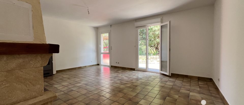 Maison 4 pièces de 111 m² à Serbannes (03700)