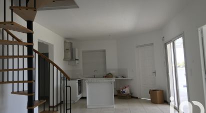 Maison 5 pièces de 110 m² à Saint-François (97118)