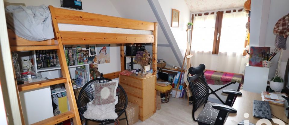 Maison 5 pièces de 135 m² à Gravigny (27930)