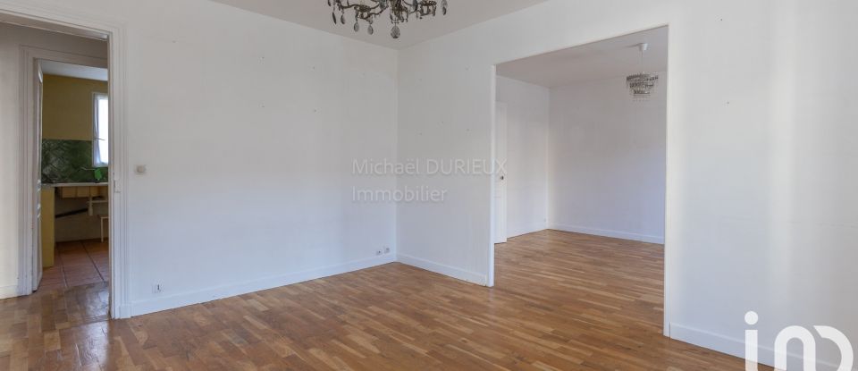 Apartment 4 rooms of 77 m² in Pantin (93500)