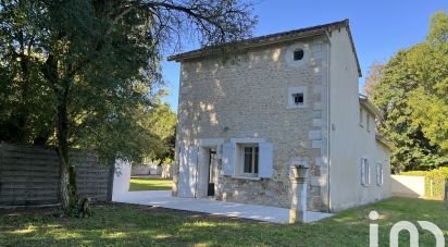 Village house 7 rooms of 166 m² in Champniers (16430)