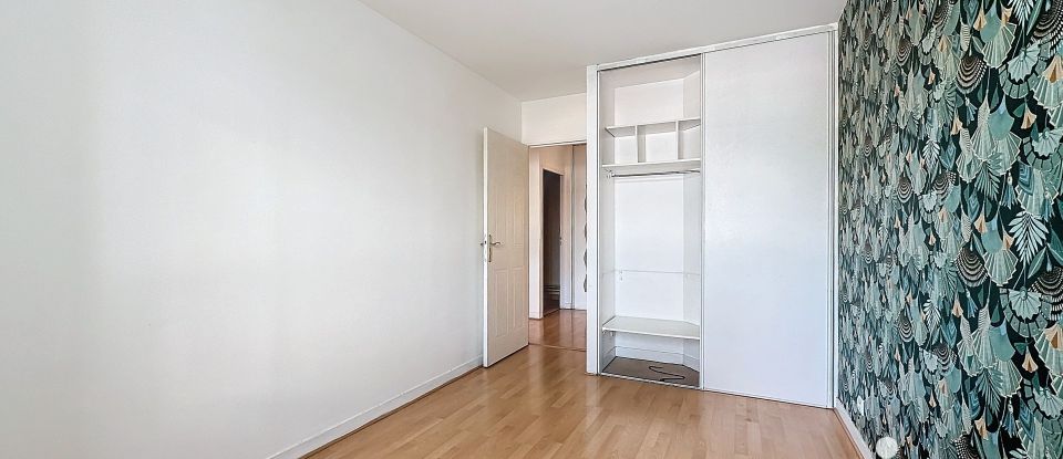 Apartment 3 rooms of 67 m² in Courbevoie (92400)