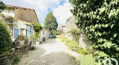 House 4 rooms of 183 m² in Saint-Saviol (86400)