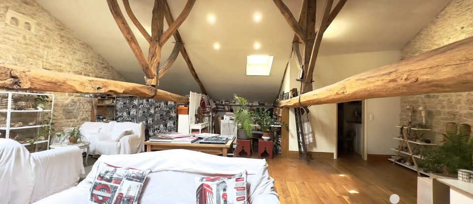 Maison 4 pièces de 183 m² à Saint-Saviol (86400)