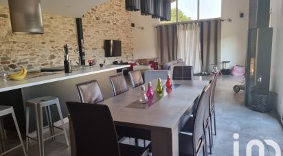 Maison 6 pièces de 165 m² à Montaigu (85600)