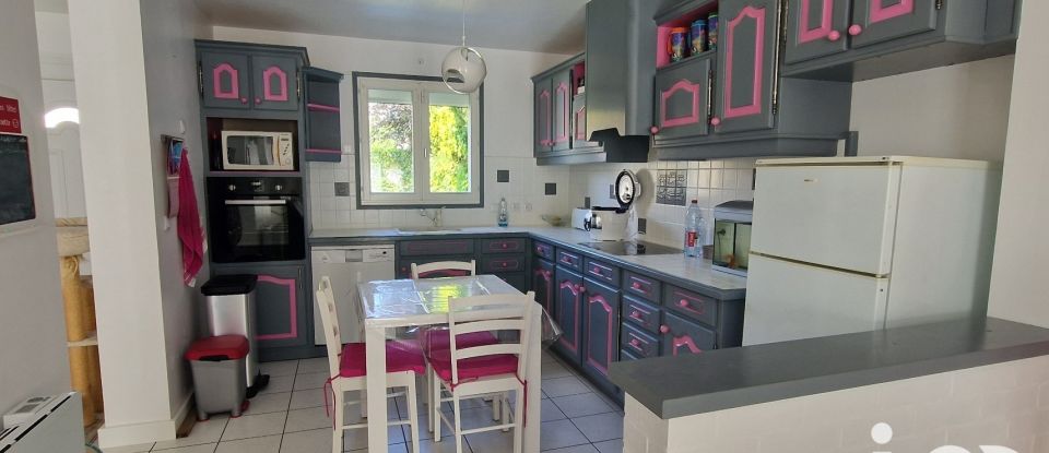 House 3 rooms of 122 m² in Saint-Prix (95390)