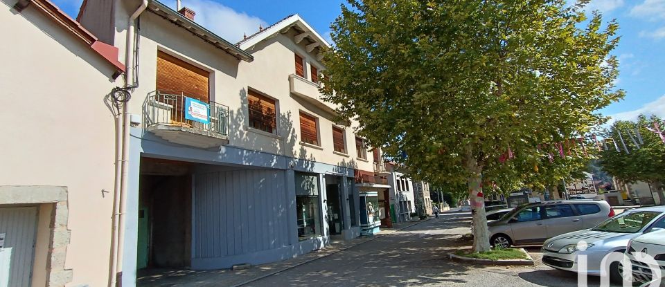 Building in Retournac (43130) of 609 m²