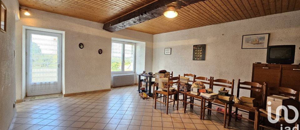 Barn conversion 4 rooms of 108 m² in Sainte-Cécile (85110)