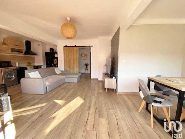 Apartment 3 rooms of 69 m² in Saint-Raphaël (83700)