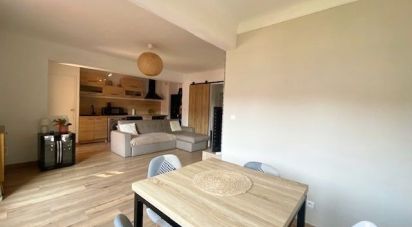 Apartment 3 rooms of 69 m² in Saint-Raphaël (83700)