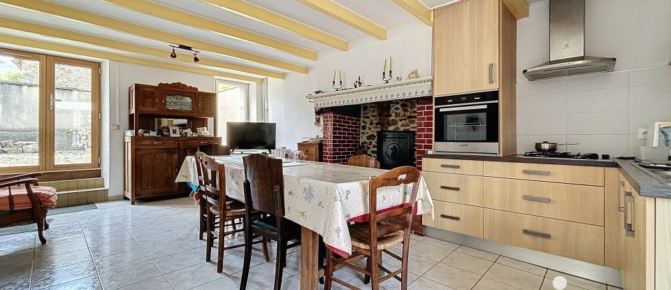 Maison traditionnelle 6 pièces de 130 m² à Gouville-sur-Mer (50200)