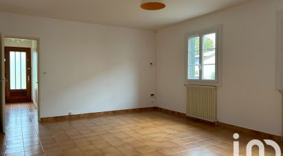 Traditional house 3 rooms of 92 m² in Saint-Médard-de-Guizières (33230)