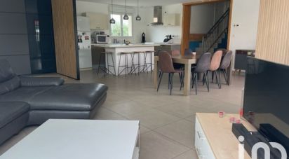 Maison 5 pièces de 103 m² à Chadeleuf (63320)