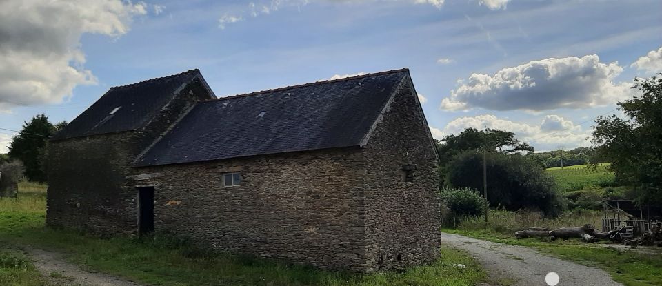 Ferme 3 pièces de 102 m² à Carhaix-Plouguer (29270)