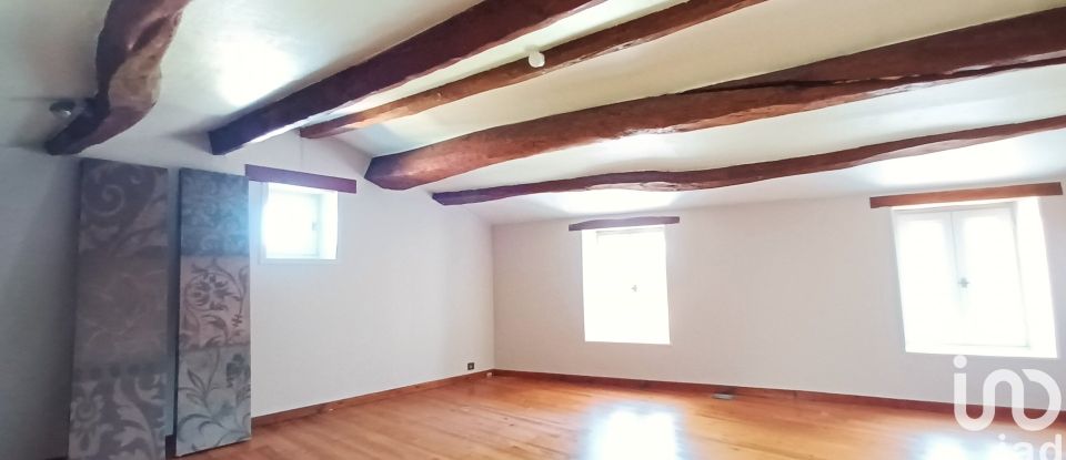 Village house 4 rooms of 120 m² in Longèves (17230)