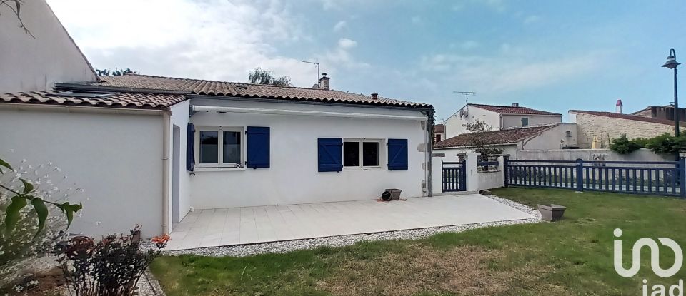 Village house 4 rooms of 120 m² in Longèves (17230)