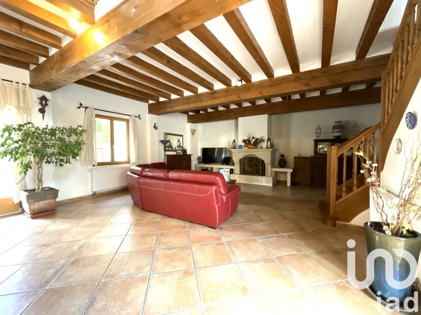 Traditional house 12 rooms of 378 m² in Jouy-sur-Morin (77320)