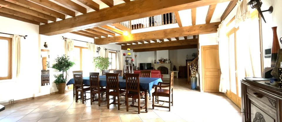 Traditional house 12 rooms of 378 m² in Jouy-sur-Morin (77320)