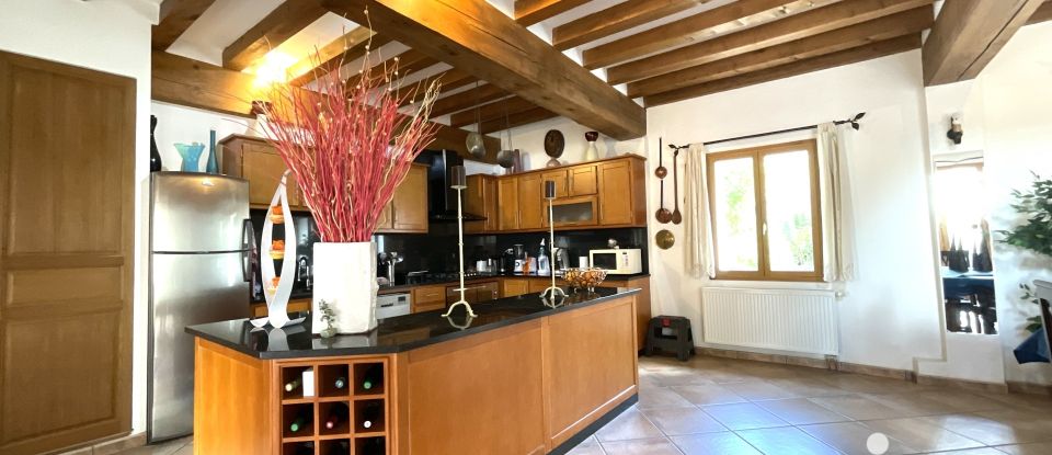 Traditional house 12 rooms of 378 m² in Jouy-sur-Morin (77320)