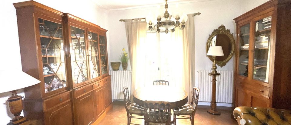 Traditional house 6 rooms of 120 m² in Livry-Gargan (93190)