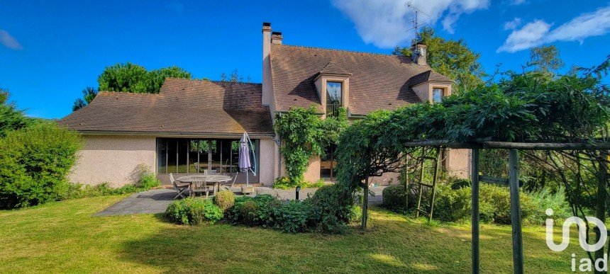 Traditional house 8 rooms of 260 m² in Grosrouvre (78490)