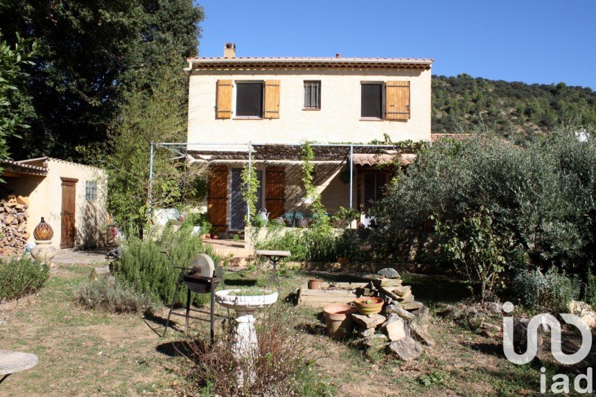 Maison traditionnelle 5 pièces de 100 m² à Gréoux-les-Bains (04800)