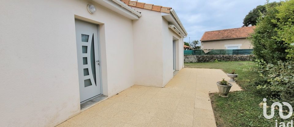 Maison traditionnelle 4 pièces de 86 m² à Roches-Prémarie-Andillé (86340)