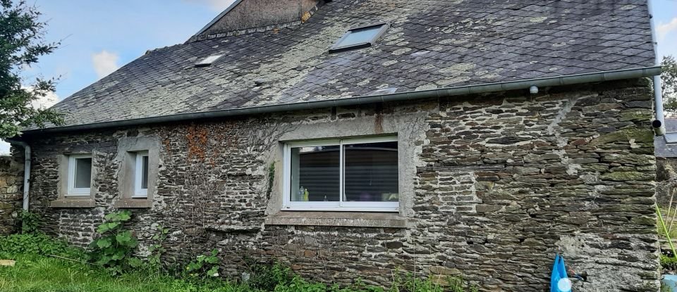 Ferme 3 pièces de 102 m² à Carhaix-Plouguer (29270)