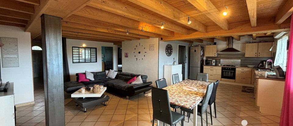 Duplex 7 rooms of 140 m² in Saint-André-le-Gaz (38490)