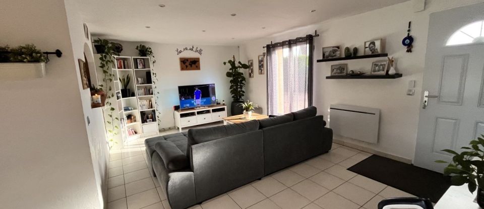 House 5 rooms of 106 m² in Bourbon-Lancy (71140)