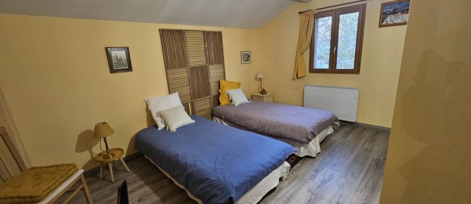 Maison 7 pièces de 195 m² à Lamonzie-Montastruc (24520)