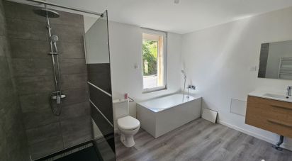 Maison 4 pièces de 109 m² à Creysse (24100)