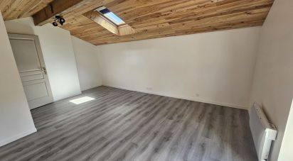 Maison 4 pièces de 109 m² à Creysse (24100)