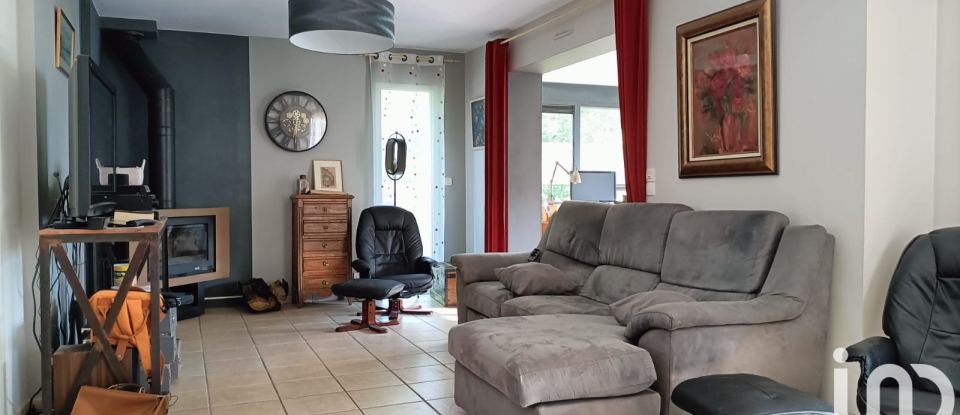 Maison 6 pièces de 140 m² à Ploeren (56880)