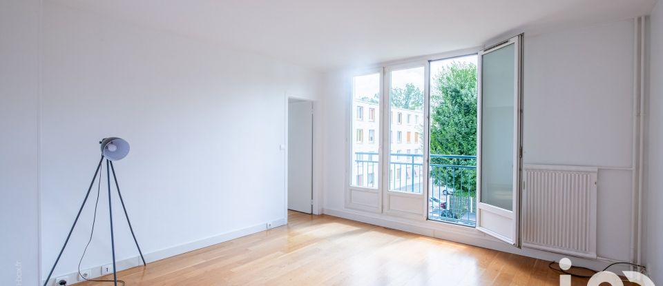 Apartment 4 rooms of 67 m² in Versailles (78000)