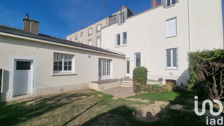 Building in Ancenis (44150) of 192 m²