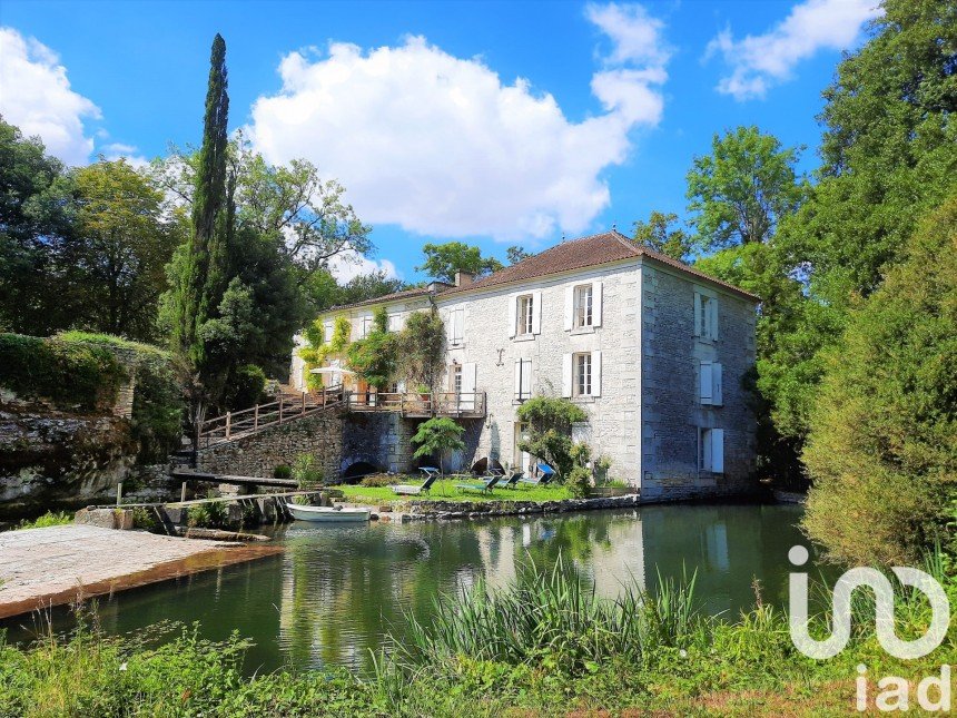 Mill 10 rooms of 354 m² in Cognac (16100)