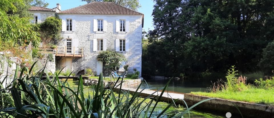 Mill 10 rooms of 354 m² in Cognac (16100)