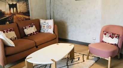 Appartement 3 pièces de 74 m² à Paris (75016)